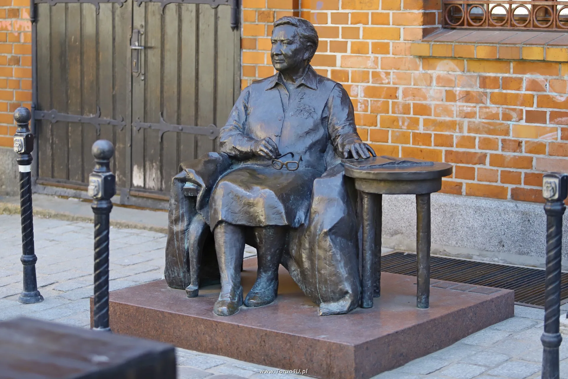 Pomnik Elżbiety Zawackiej