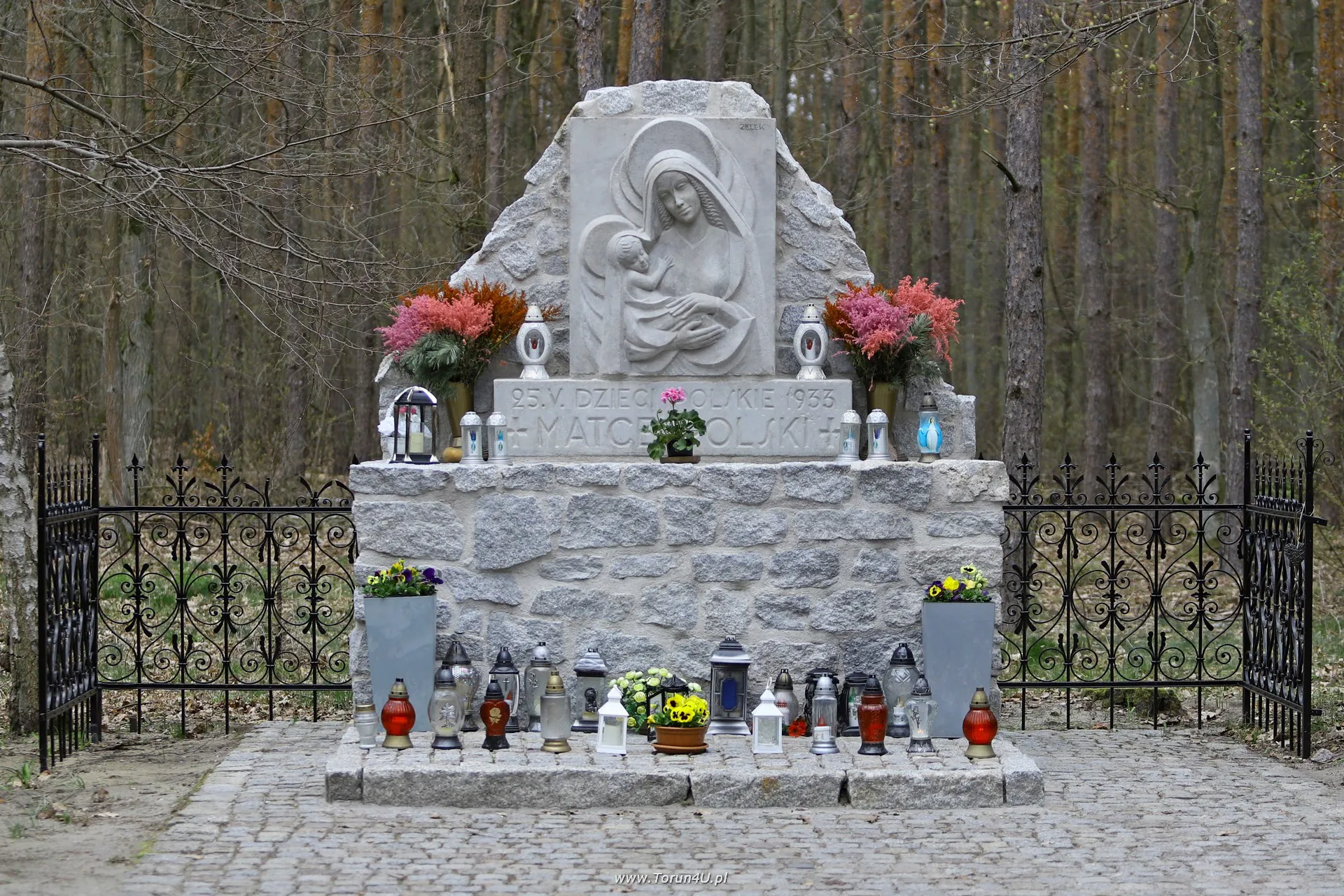 Pomnik Dzieci Polskie Matce Polski