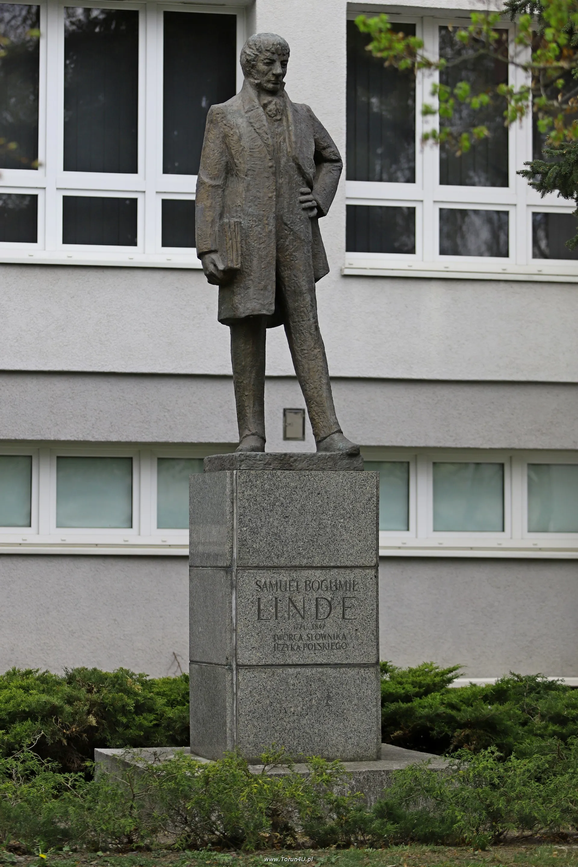 Pomnik Samuela Bogumiła Lindego