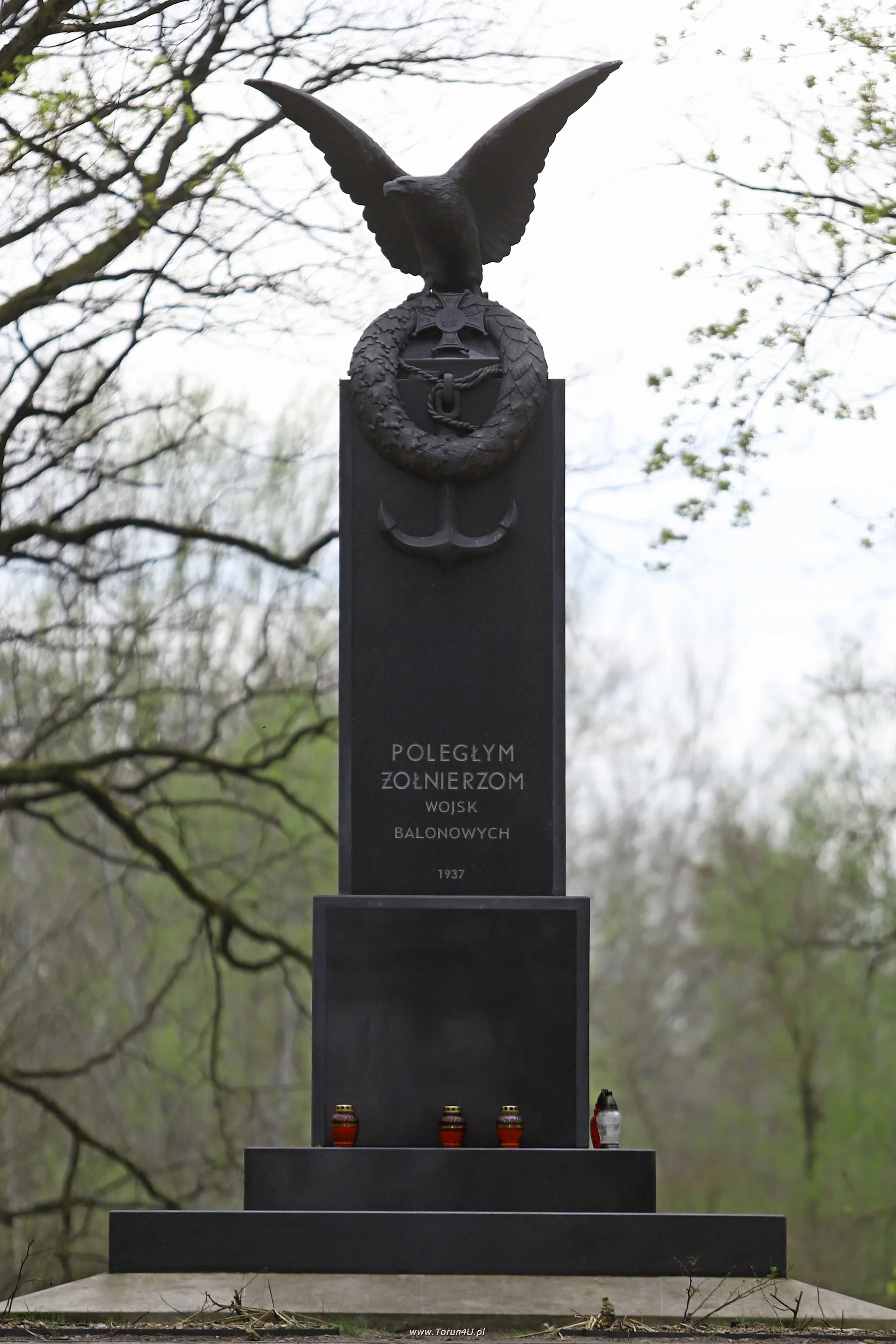 Pomnik Poległych Żołnierzy Wojsk Balonowych