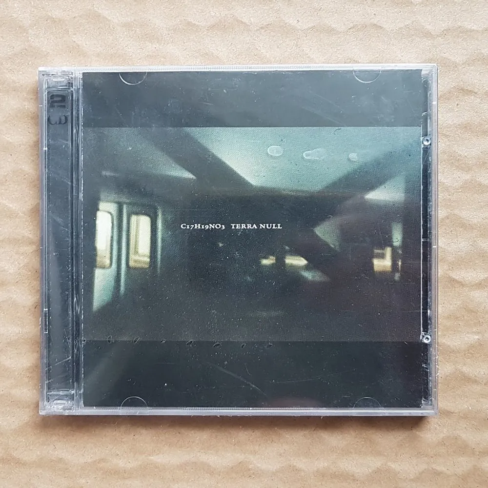 C17H19NO3 – Terra Null