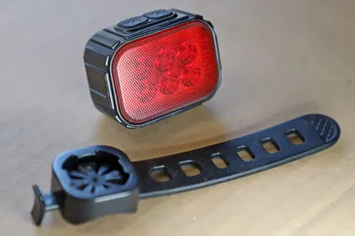 LAMPKA ROWEROWA PRZEDNIA I TYLNA LED MOCNA AKUMULATOROWA DO ROWERU ZESTAW - zdjęcie 2